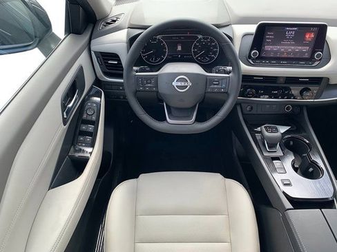 New 2026 Nissan Rogue SV w/ SV Premium Package FWD image 24