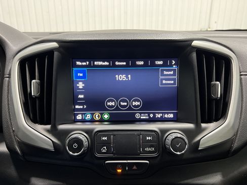 Used 2024 GMC Terrain SLT image 11