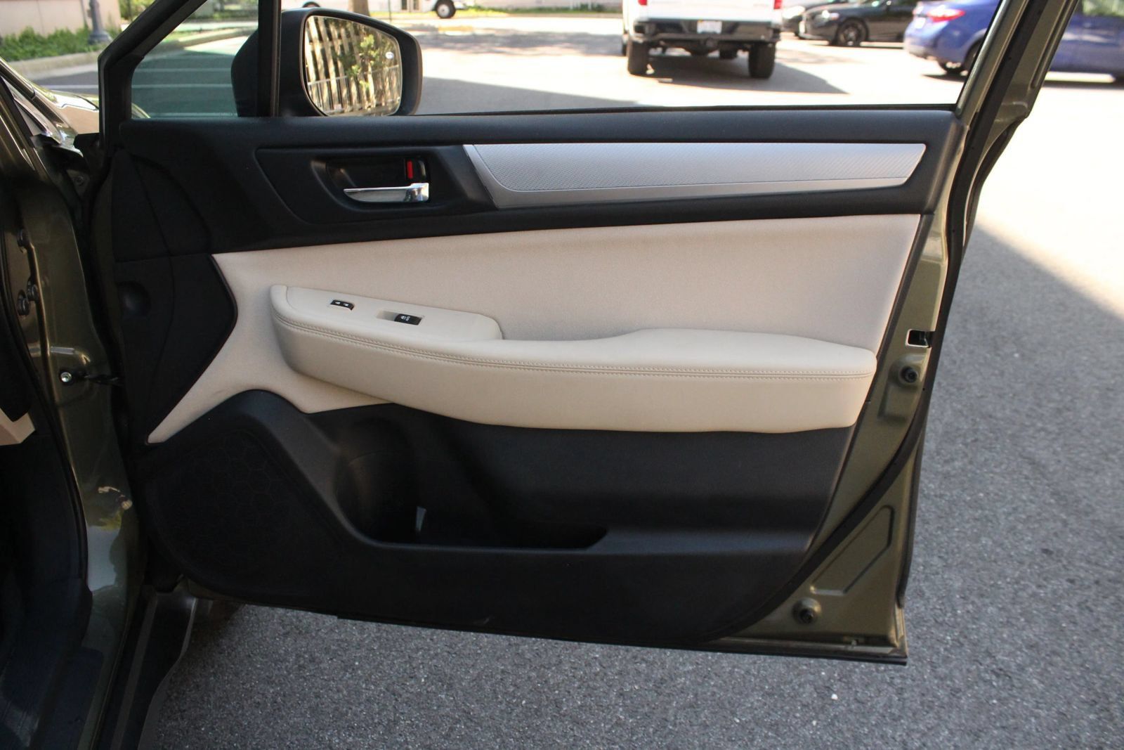 Used 2019 Subaru Outback 2.5i Premium AWD/4WD image 26