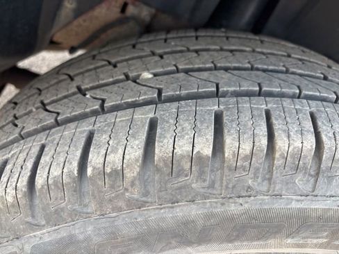 Used 2014 Ford Explorer XLT w/ Equipment Group 202A FWD image 8