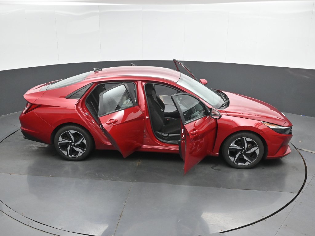 Used 2023 Hyundai Elantra SEL w/ Convenience Package FWD image 44