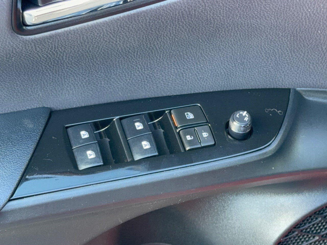 Used 2018 Toyota Prius Four w/ Advanced Technology Package FWD image 15