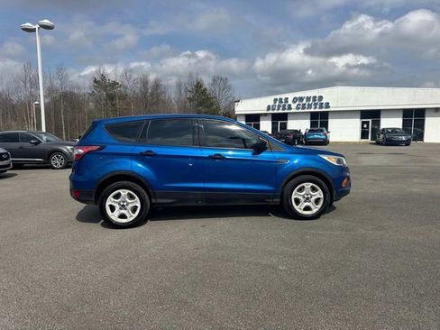 Used 2017 Ford Escape S image 3