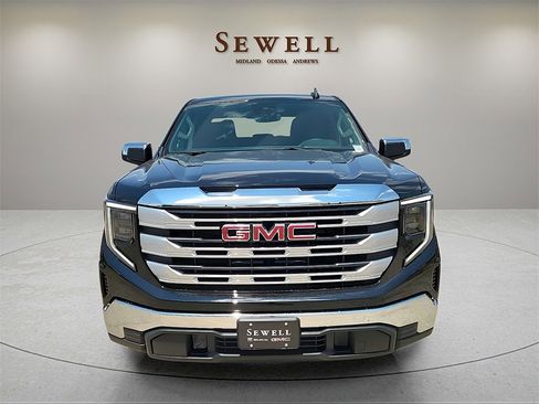 New 2026 GMC Sierra 1500 SLE w/ Preferred Package image 8