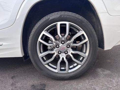 Used 2024 GMC Terrain Denali w/ Denali Premium Package image 29