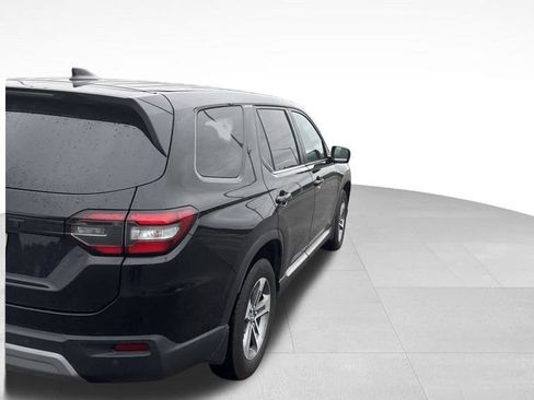 Used 2025 Honda Pilot EX-L image 13