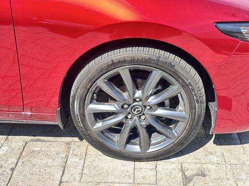 Used 2023 MAZDA MAZDA3 s FWD image 19