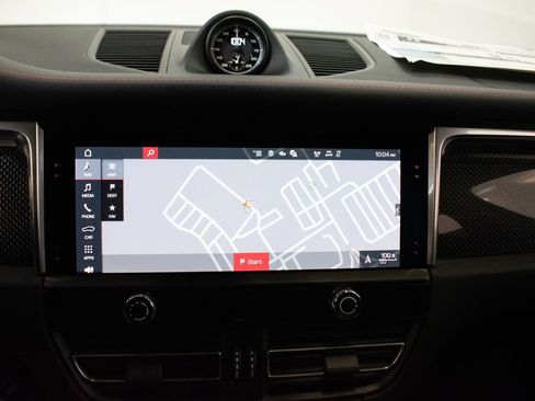 New 2026 Porsche Macan GTS image 28