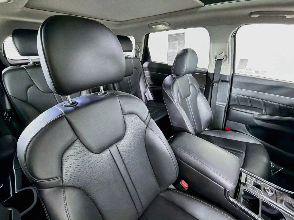 Used 2023 Kia Sorento SX AWD/4WD image 29
