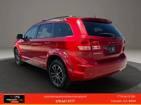 Used 2018 Dodge Journey SE w/ Connectivity Group FWD image 4