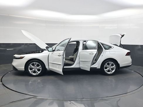 Used 2023 Honda Accord LX image 33