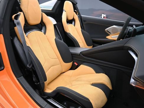 Used 2023 Chevrolet Corvette Stingray Preferred Conv w/ Z51 Performance Package RWD image 24