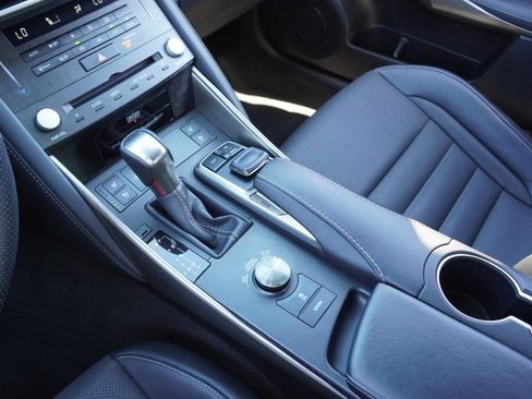 Used 2019 Lexus IS 350 F Sport image 23