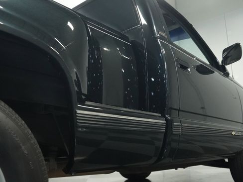 Used 1988 Chevrolet Silverado 1500 2WD Regular Cab image 25