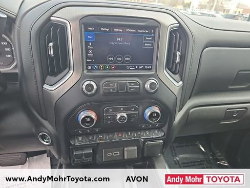 Used 2022 GMC Sierra 2500 Denali w/ Denali Black Diamond Edition image 23