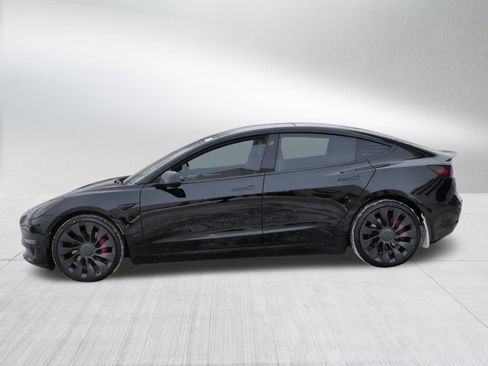 Used 2023 Tesla Model 3 Performance image 4