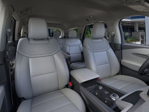 New 2026 Ford Explorer Active w/ Active Comfort Package image 9