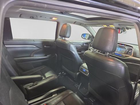 Used 2018 Toyota Highlander Limited AWD/4WD image 26