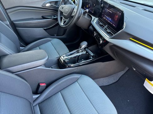 New 2026 Chevrolet Trax LT w/ Driver Confidence Package FWD image 15