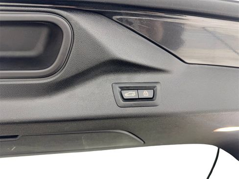 Used 2021 BMW X7 xDrive40i w/ Premium Package image 92