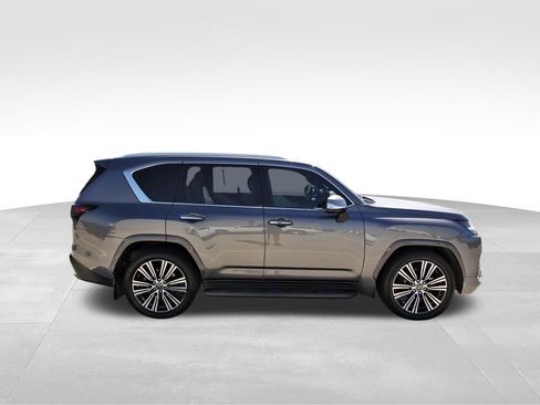 Used 2023 Lexus LX 600 4WD w/ Accessory Package (Z1) image 5