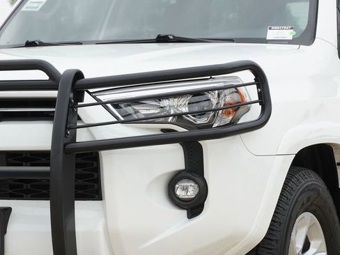 Used 2022 Toyota 4Runner SR5 Premium w/ Moonroof Package image 5