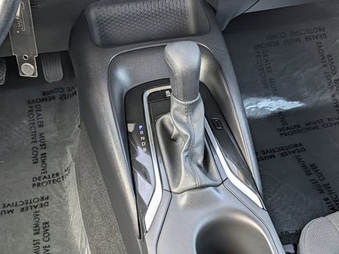 Used 2025 Toyota Corolla LE FWD image 13