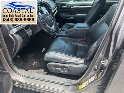 Used 2015 Toyota Highlander XLE AWD/4WD image 7