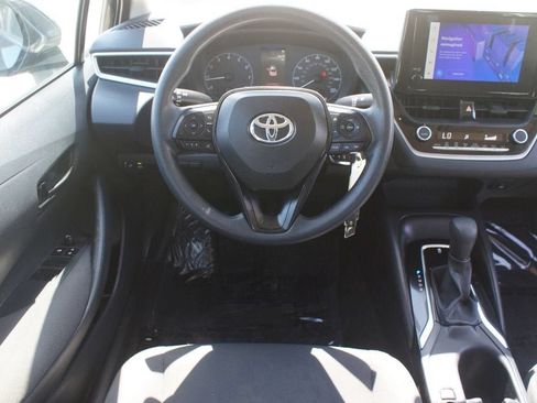 Used 2024 Toyota Corolla LE FWD image 5