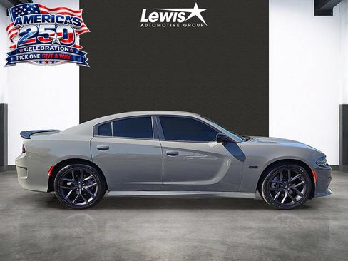 Used 2023 Dodge Charger R/T w/ Plus Group RWD image 5