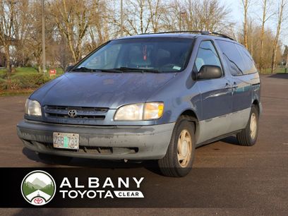 Used 2000 Toyota Sienna