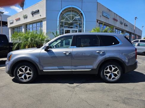 Used 2022 Kia Telluride EX FWD image 4