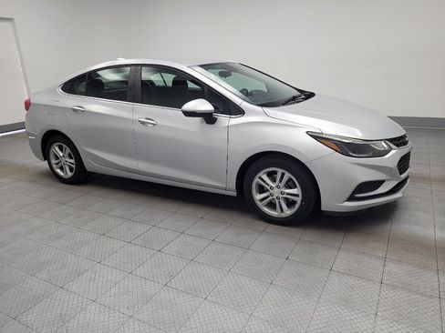 Used 2018 Chevrolet Cruze LT w/ LT Fleet Convenience Package FWD image 11