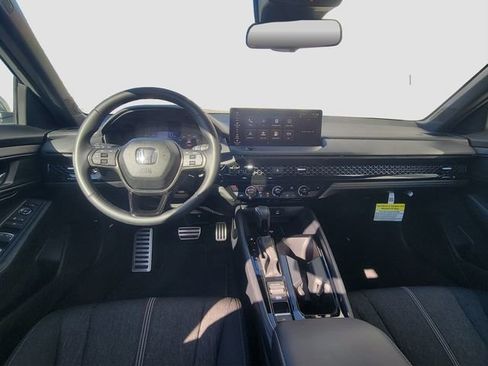 Used 2025 Honda Accord Sport image 13