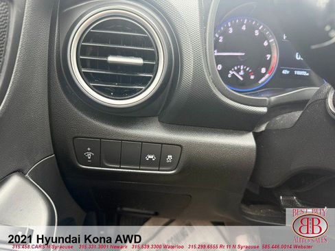 Used 2021 Hyundai Kona SE w/ Cargo Package AWD/4WD image 17