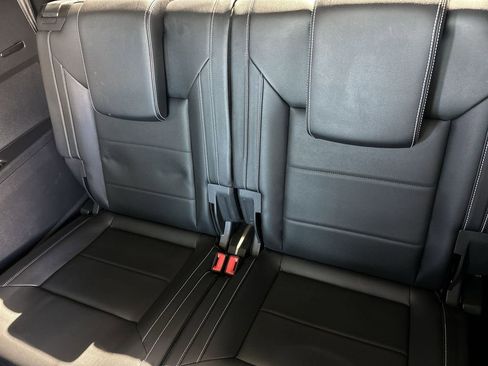 Used 2023 Volkswagen Atlas SE image 34