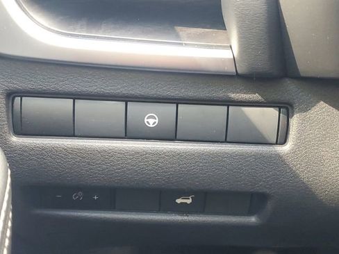 Certified 2023 Nissan Rogue Platinum FWD image 32