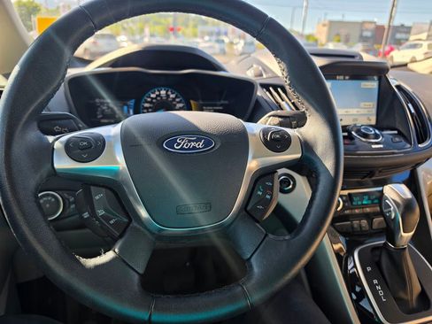 Used 2016 Ford C-MAX SEL w/ Equipment Group 302A FWD image 17