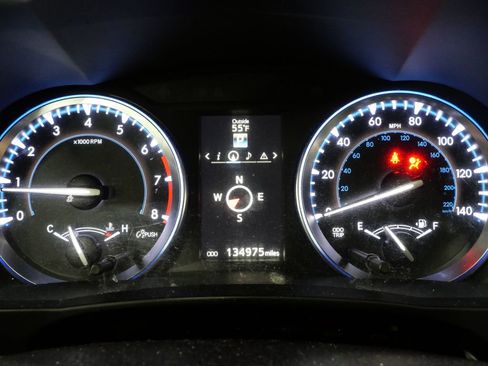 Used 2015 Toyota Highlander XLE image 16