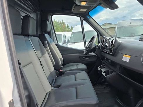 New 2026 Mercedes-Benz Sprinter 2500 image 11