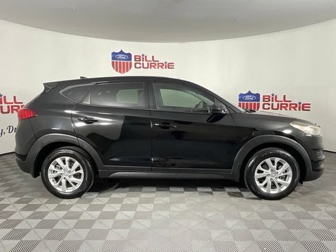 Used 2019 Hyundai Tucson SE FWD image 2