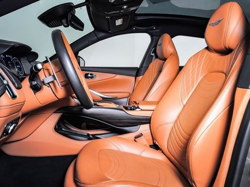 Used 2023 Aston Martin DBX image 20