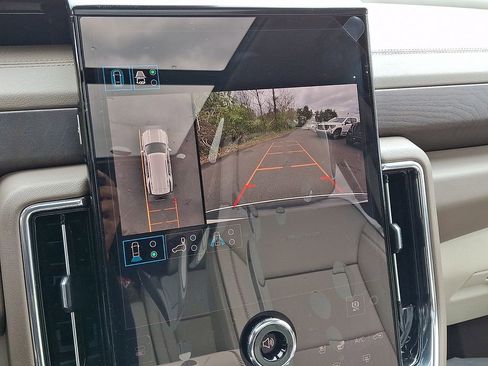 New 2026 GMC Yukon Denali AWD/4WD image 13