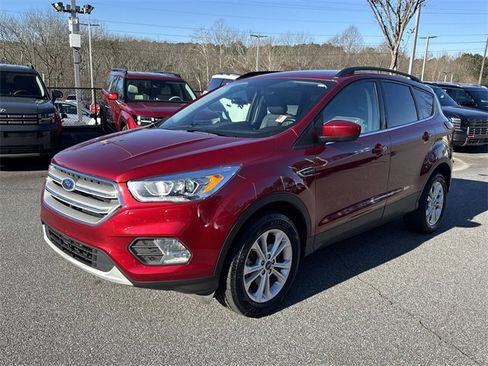 Used 2019 Ford Escape SEL image 3
