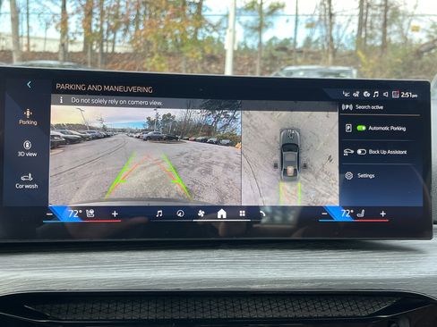 New 2026 BMW 330i Sedan w/ M Sport Package image 4