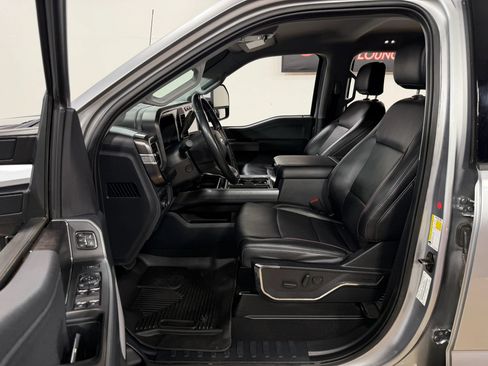Used 2023 Ford F250 Lariat w/ Sport Appearance Package AWD/4WD image 13