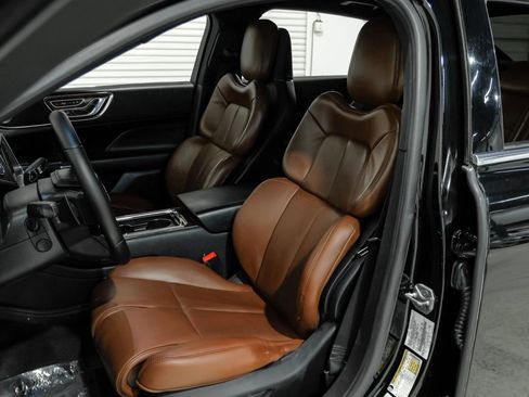 Used 2018 Lincoln Continental Reserve FWD image 36