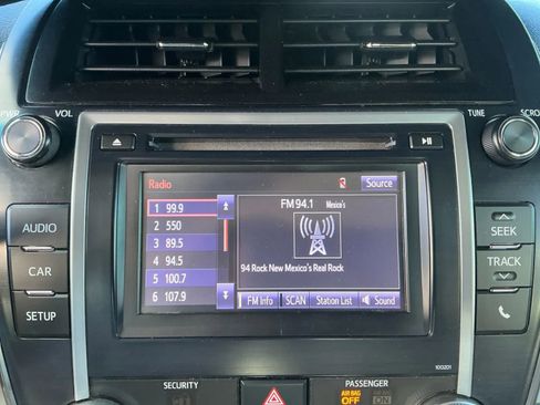 Used 2014 Toyota Camry LE image 27