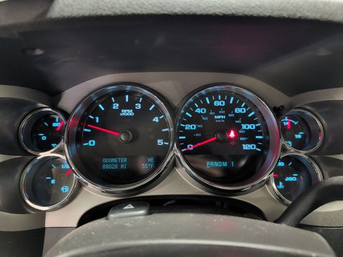 Used 2013 Chevrolet Silverado 2500 LT w/ Interior Plus Package AWD/4WD image 9