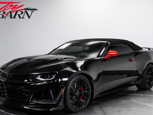 Used 2022 Chevrolet Camaro ZL1 RWD image 9